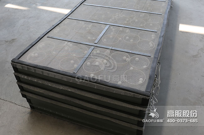 礦用直線(xiàn)篩細(xì)節(jié)