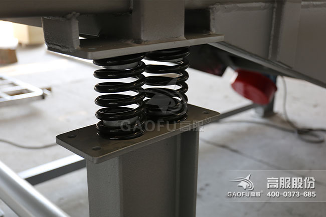 礦用直線(xiàn)篩細(xì)節(jié)