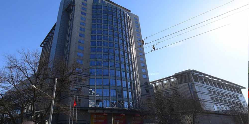 北礦磁材科技用高服氣流篩解決磁性材料的精度、細度及環(huán)境污染問題